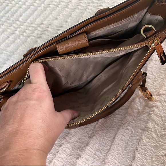 Michael Kors Sutton Satchel Saffiano Leather Brown NWOT - Picture 11 of 15